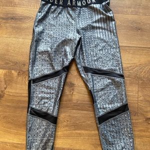 Under armor mid calf pants
